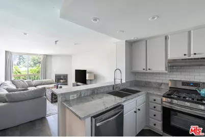 5143 Bakman Ave #212, North Hollywood, CA 91601 - Photo 1