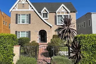 1348 S Rimpau Blvd, Los Angeles, CA 90019 - Photo 1