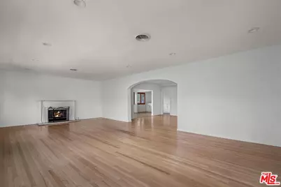 157 S Elm Dr, Beverly Hills, CA 90212 - Photo 1