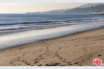 21250 Pacific Coast Hwy, Malibu, CA 90265 - Photo 1