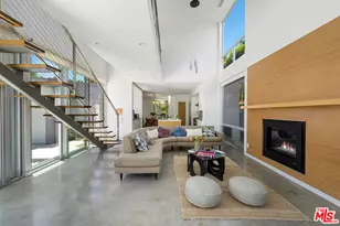 547 Huntley Dr, West Hollywood, CA 90048 - Photo 1