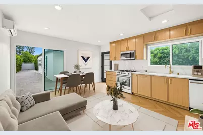 6327 Babcock, Los Angeles, CA 91606 - Photo 1