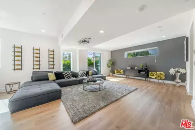 4637 Laurel Canyon Blvd, Valley Village, CA 91607 - Photo 1