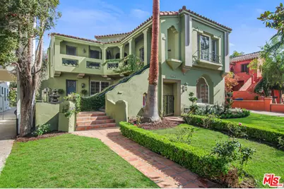 1074 S Genesee Ave, Los Angeles, CA 90019 - Photo 1