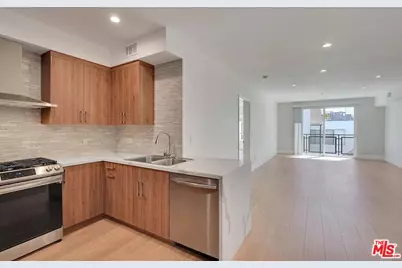 14419 Riverside Dr #202, Sherman Oaks, CA 91423 - Photo 1