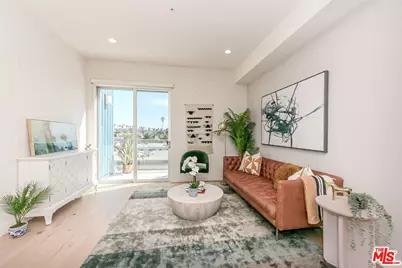 105 S Mariposa Ave #Ph9, Los Angeles, CA 90004 - Photo 1