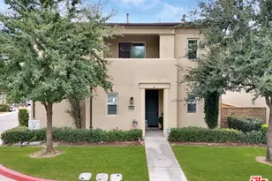 21990 Moveo Dr, Santa Clarita, CA 91350 - Photo 1