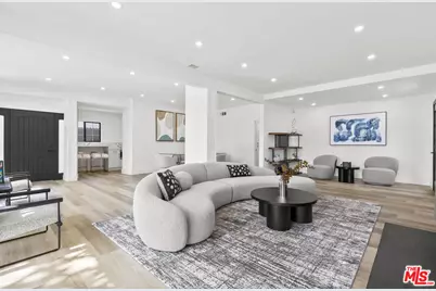 130 N Le Doux Rd, Beverly Hills, CA 90211 - Photo 1