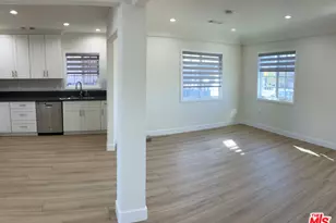 1270 S Bronson Ave, Los Angeles, CA 90019 - Photo 1