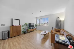 533 S St Andrews Pl, Los Angeles, CA 90020 - Photo 1