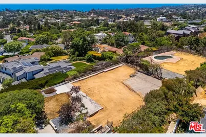 1051 El Medio Ave, Pacific Palisades, CA 90272 - Photo 1
