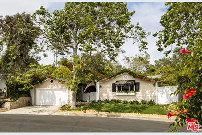 1006 Las Pulgas Rd, Pacific Palisades, CA 90272 - Photo 1