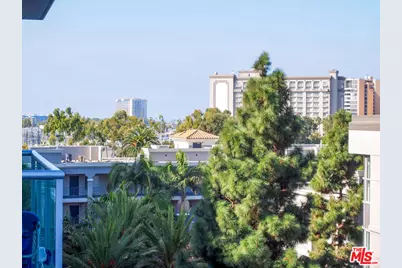 13700 Marina Pointe Dr #619, Marina del Rey, CA 90292 - Photo 1