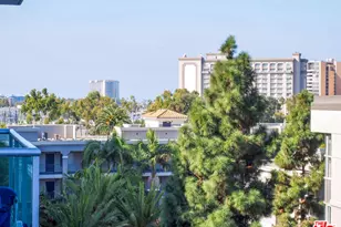 13700 Marina Pointe Dr, Marina del Rey, CA 90292 - Photo 1