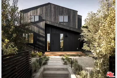 709 Vernon Ave, Venice, CA 90291 - Photo 1