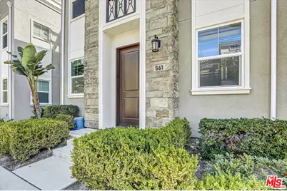 561 Winchester Dr, Oxnard, CA 93036 - Photo 1