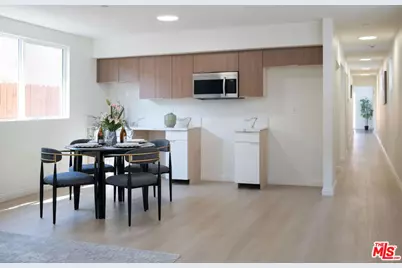 1673 E 111th St, Los Angeles, CA 90059 - Photo 1