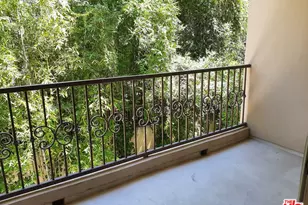 10390 La Grange Ave, Los Angeles, CA 90025 - Photo 1