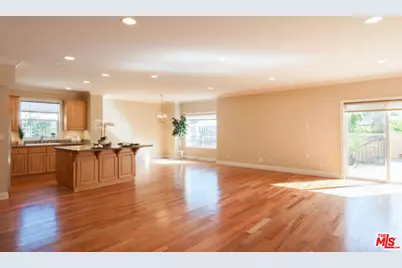 826 Main St #6, El Segundo, CA 90245 - Photo 1