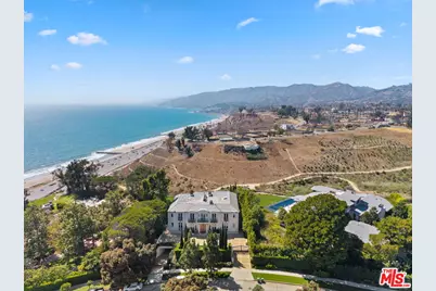 211 Alma Real Dr, Pacific Palisades, CA 90272 - Photo 1