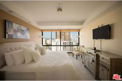 10490 Wilshire Blvd #1405, Los Angeles, CA 90024 - Photo 1