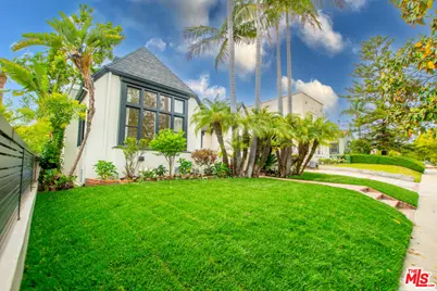 449 S Citrus Ave, Los Angeles, CA 90036 - Photo 1