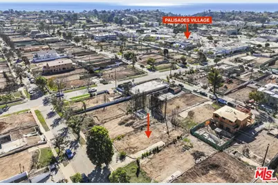 1117 Fiske St, Pacific Palisades, CA 90272 - Photo 1