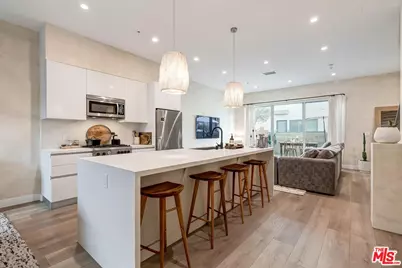 957 Figueroa Ter #321, Los Angeles, CA 90012 - Photo 1