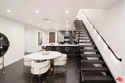 724 N Croft Ave #108, Los Angeles, CA 90069 - Photo 1