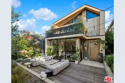 810 Amoroso Pl, Venice, CA 90291 - Photo 1