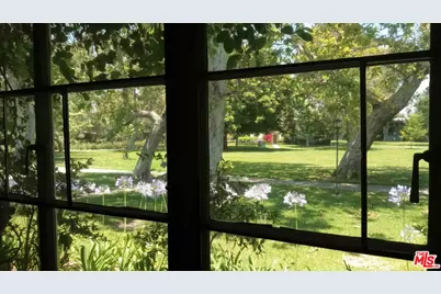 5328 Village Grn, Los Angeles, CA 90016 - Photo 1