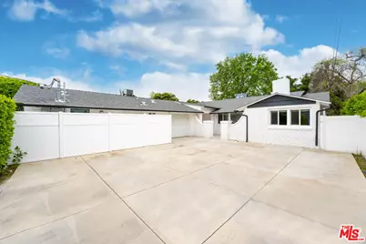 22937 Dolorosa St, Woodland Hills, CA 91367 - Photo 1