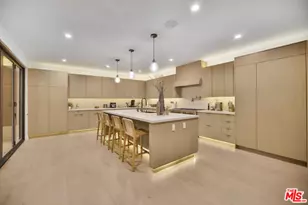 7212 Mulholland Dr, Los Angeles, CA 90068 - Photo 1