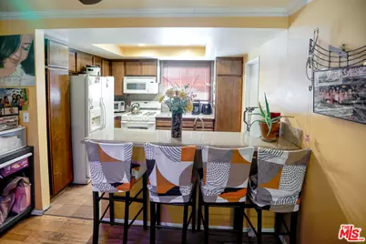 13623 Valerio St #C, Van Nuys, CA 91405 - Photo 1