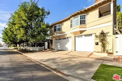 13901 Albers St, Sherman Oaks, CA 91401 - Photo 1