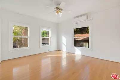 5121 Eagle Rock Blvd #E, Los Angeles, CA 90041 - Photo 1