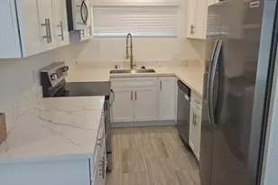 838 5th St, Santa Monica, CA 90403 - Photo 1