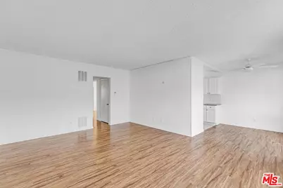 1800 N Harvard Blvd #21, Los Angeles, CA 90027 - Photo 1