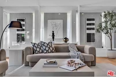 802 N Crescent Dr, Beverly Hills, CA 90210 - Photo 1