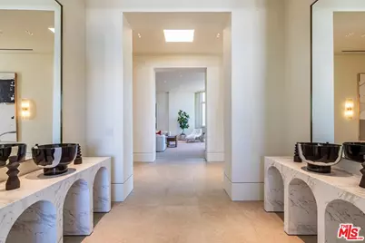 455 N Palm Dr #Ph, Beverly Hills, CA 90210 - Photo 1