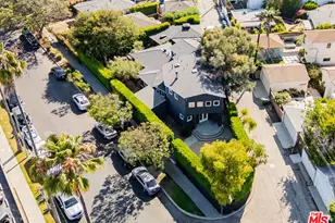 855 Sunset Ave, Venice, CA 90291 - Photo 1