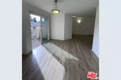 15939 Victory Blvd #201, Van Nuys, CA 91406 - Photo 1