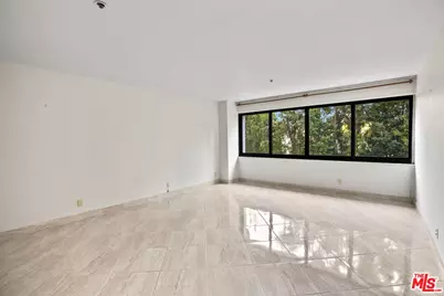 10560 Wilshire Blvd #205, Los Angeles, CA 90024 - Photo 1