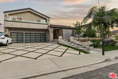 2427 Flintridge Dr, Glendale, CA 91206 - Photo 1