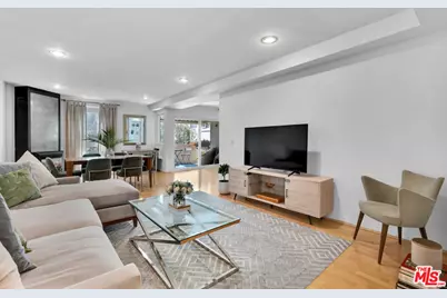 11789 Montana Ave #15, Los Angeles, CA 90049 - Photo 1