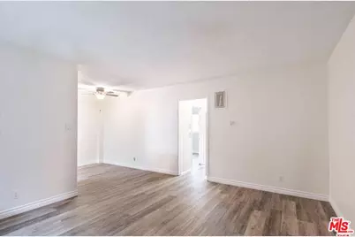 13343 Victory Blvd #2, Van Nuys, CA 91401 - Photo 1