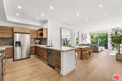 855 Croft Ave #301, Los Angeles, CA 90069 - Photo 1
