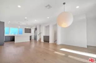 6910 N Tierno Ln, Los Angeles, CA 90038 - Photo 1
