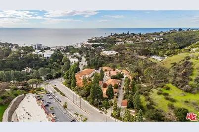 501 Palisades Dr #110, Pacific Palisades, CA 90272 - Photo 1