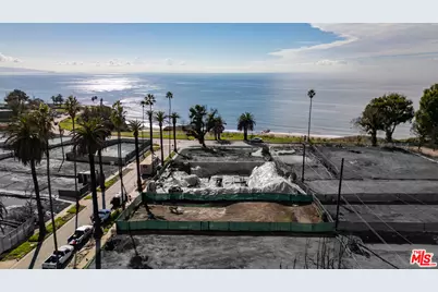 327 Swarthmore Ave, Pacific Palisades, CA 90272 - Photo 1